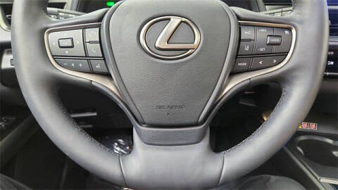 2023 Lexus UX 250h Premium