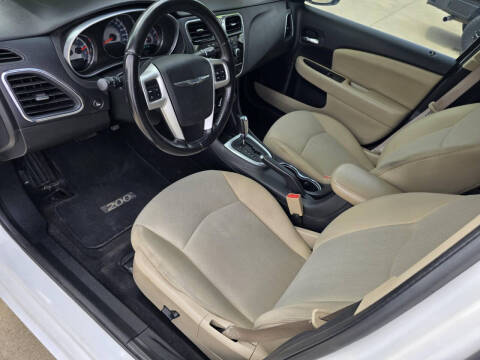 2011 Chrysler 200 Touring