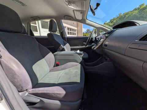 2012 Toyota Prius v Two