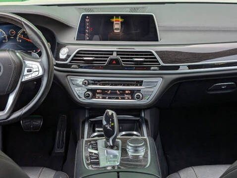 2018 BMW 7 Series 740i