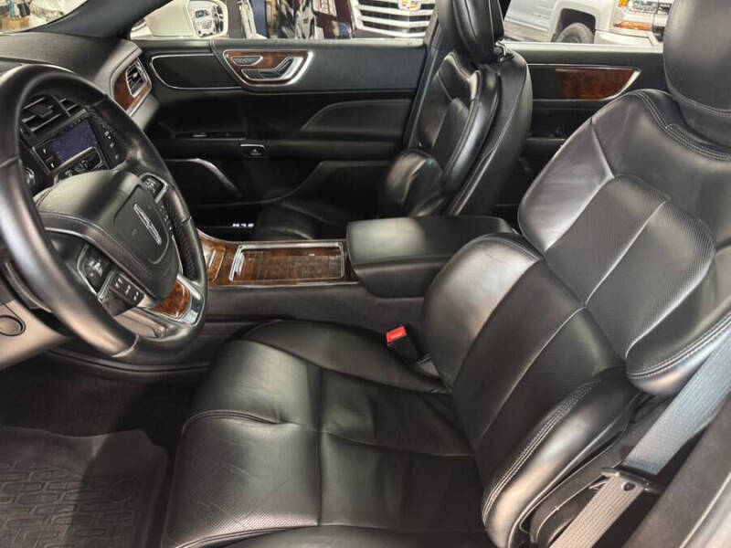 2017 Lincoln Continental Select