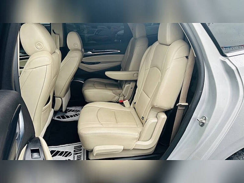 2019 Buick Enclave Essence