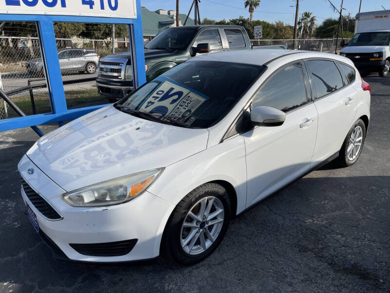 2015 Ford Focus SE's photo