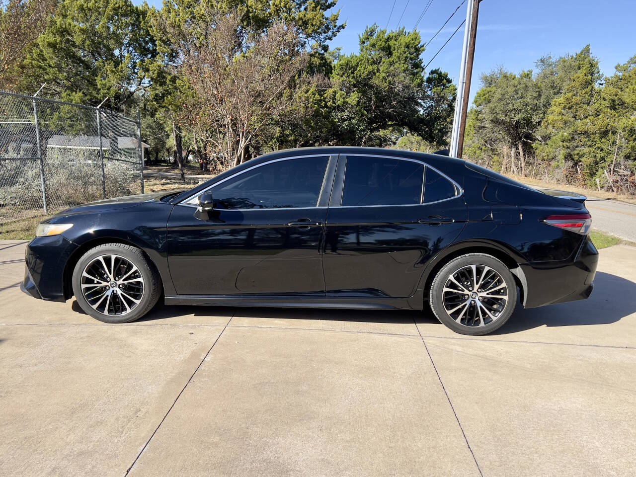 Used Car 2019 Toyota Camry  Se 4dr Sedan For Sale Under $20,000 In Austin, Texas