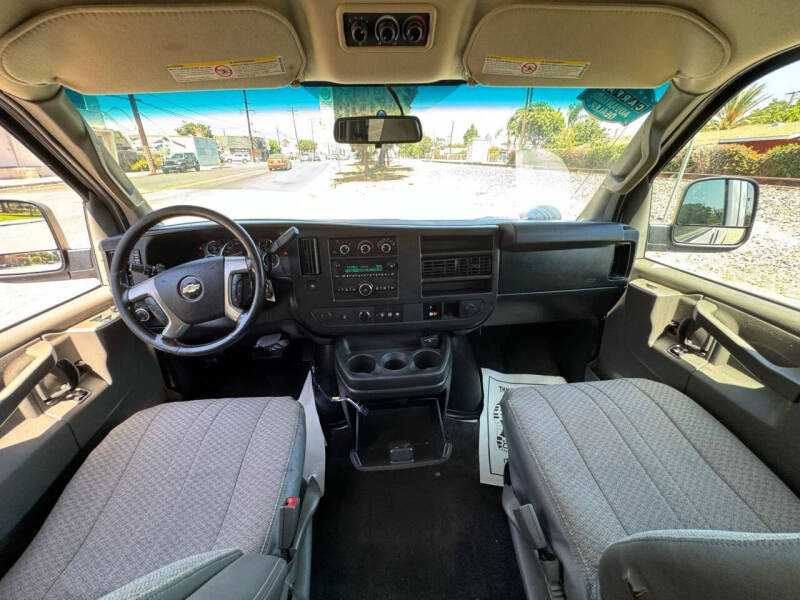 2017 Chevrolet Express LT 3500