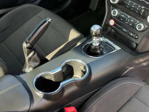 2015 Ford Mustang V6