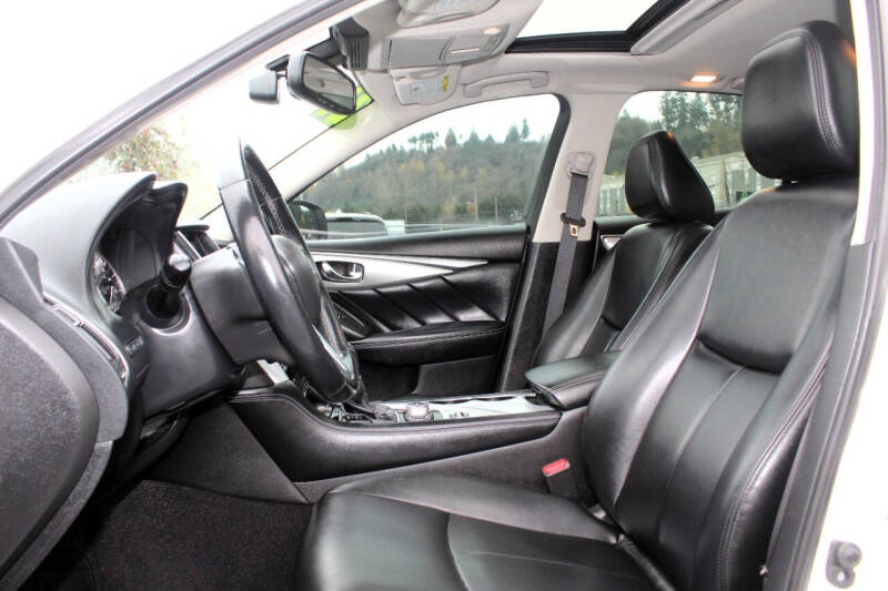 2021 Infiniti Q50 Luxe