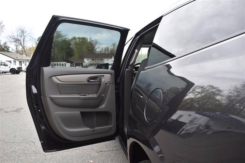 2017 Chevrolet Traverse LS