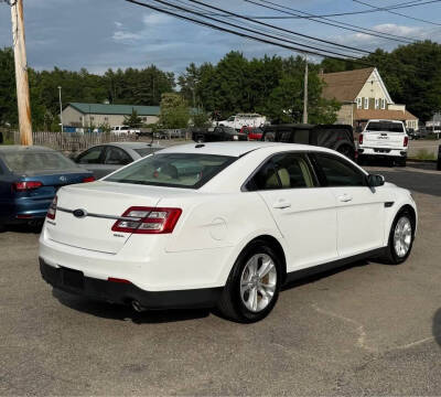 2013 Ford Taurus SEL