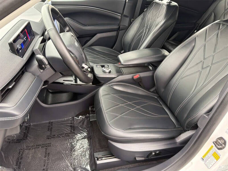 2024 Ford Mustang Mach-E Select