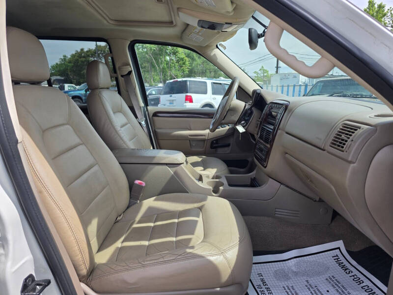 2004 Ford Explorer Limited