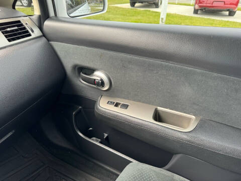 2011 Nissan Versa 1.8 S