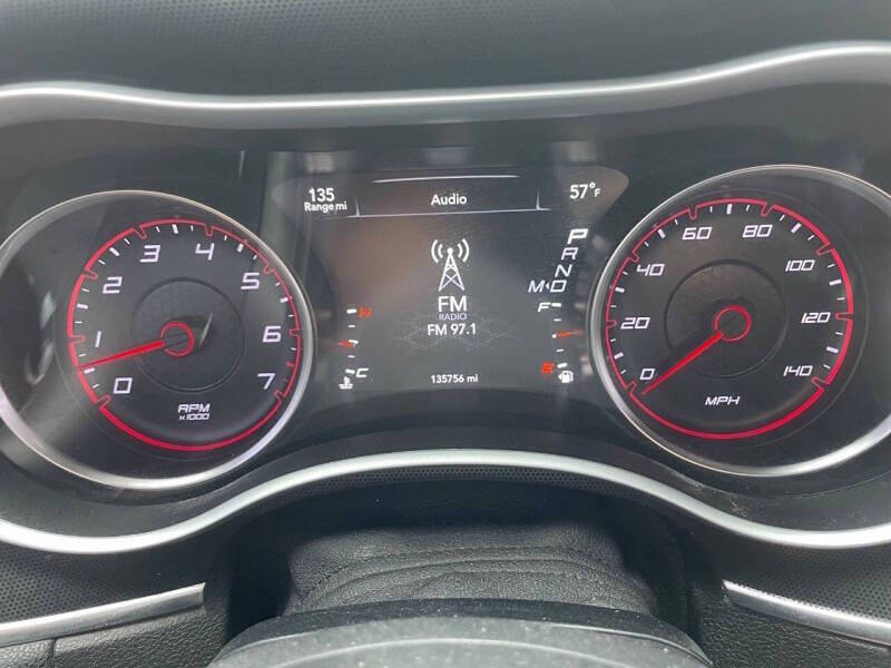 2017 Dodge Charger SXT