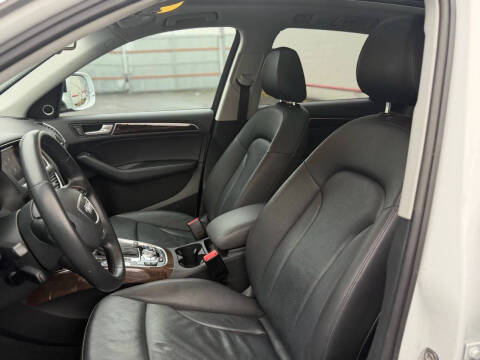 2016 Audi Q5 2.0T quattro Premium Plus