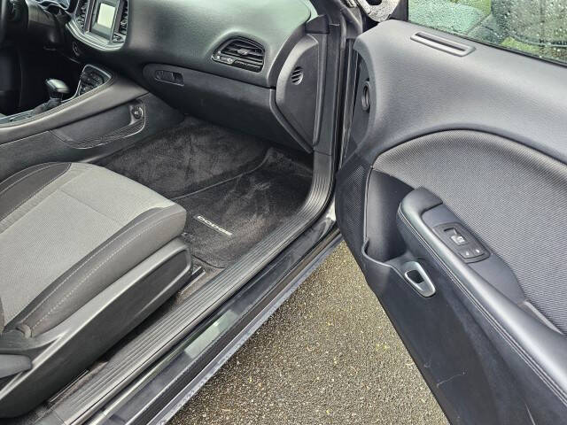 2015 Dodge Challenger SXT