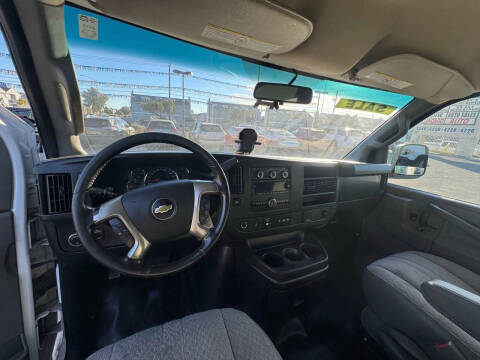 2018 Chevrolet Express 2500