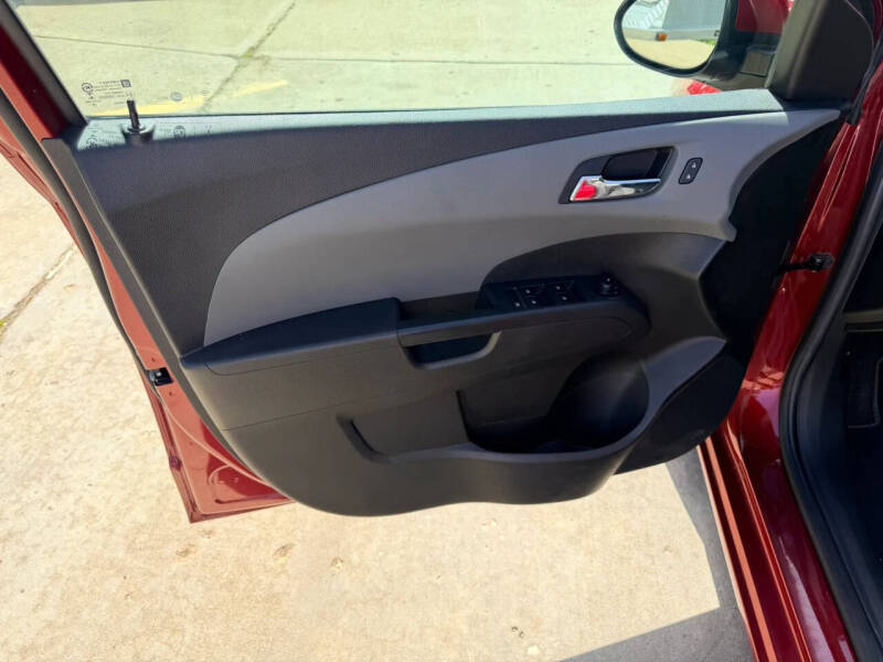 2017 Chevrolet Sonic LT Auto