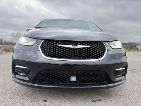 2023 Chrysler Pacifica Plug-In Hybrid Limited