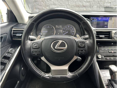2017 Lexus IS 200t