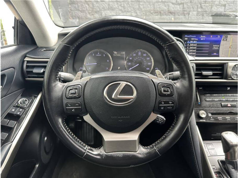 2017 Lexus IS 200t