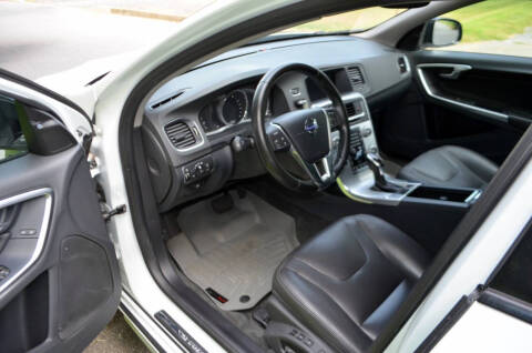 2018 Volvo V60 Cross Country T5 Premier