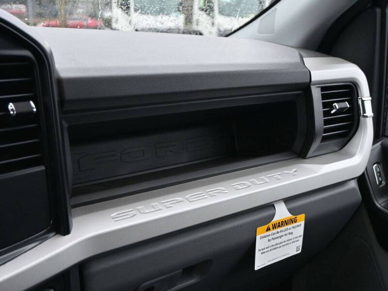 2023 Ford E-Transit 350