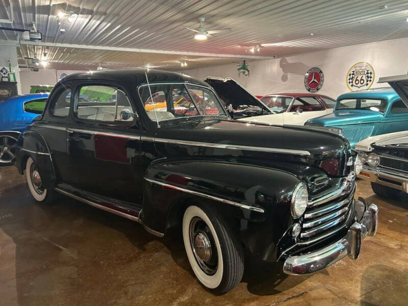 1948 Ford Deluxe