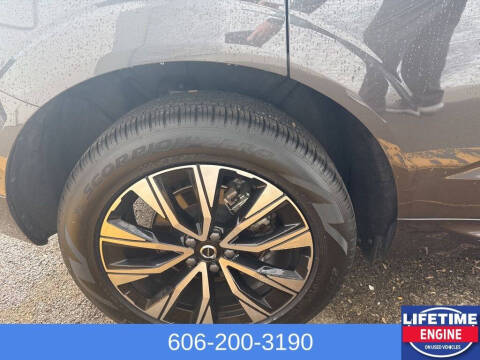 2025 Volvo XC60 B5 Plus Dark Theme