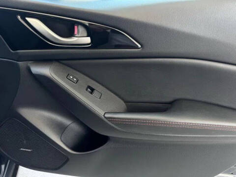 2016 Mazda MAZDA3 i Grand Touring