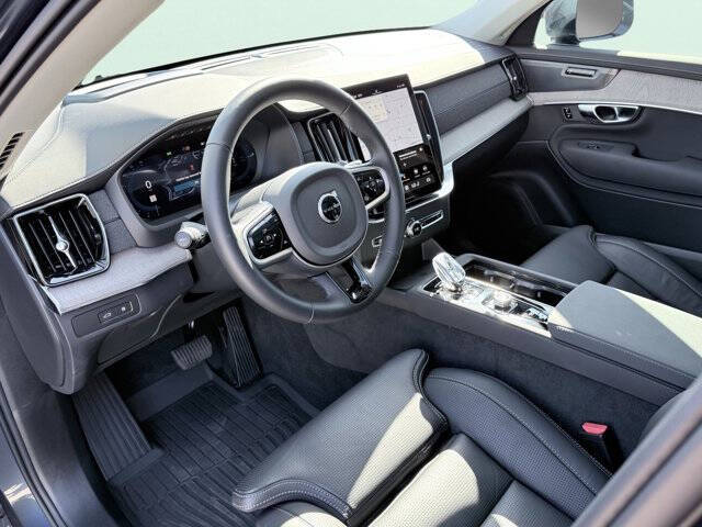 2025 Volvo XC90 T8 Ultra Bright Theme 6P