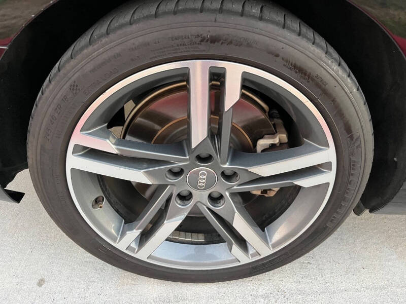 2017 Audi A4 2.0T quattro Prestige