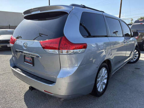 2014 Toyota Sienna