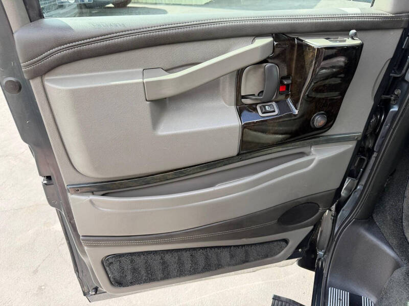 2017 Chevrolet Express 2500