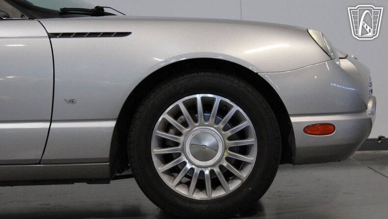 2004 Ford Thunderbird Deluxe