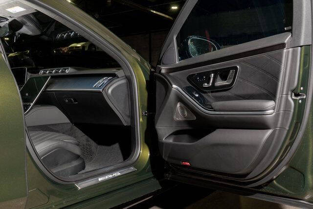 2025 Mercedes-Benz S-Class AMG S 63 E Performance