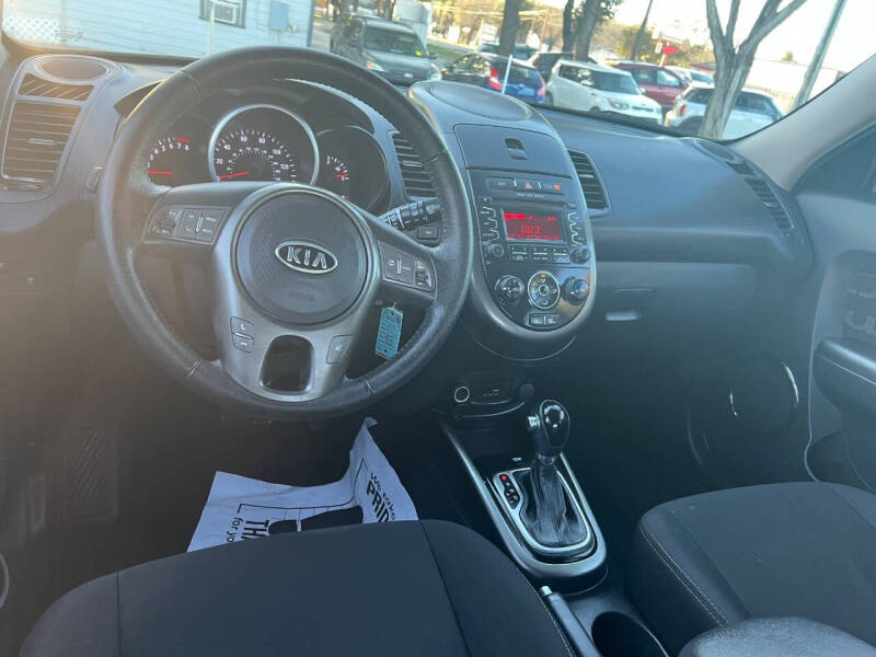2012 Kia Soul +