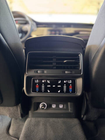 2019 Audi Q8 quattro Prestige 55 TFSI