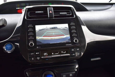 2022 Toyota Prius LE