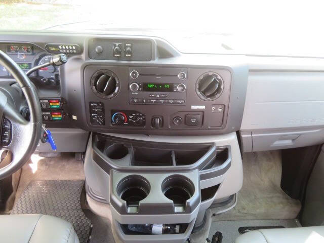 2013 Ford E-Series E-150 XLT