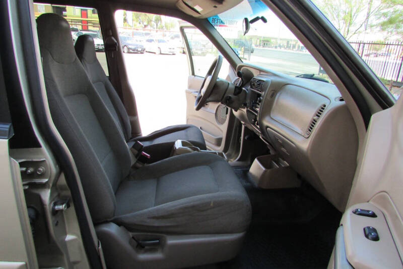 2001 Ford Explorer Sport Trac