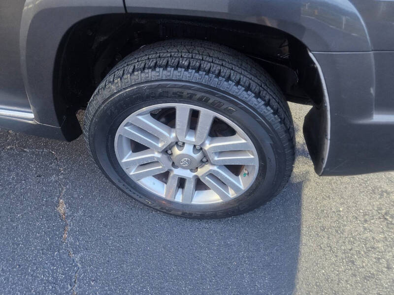 2011 Toyota 4Runner Limited photo 26