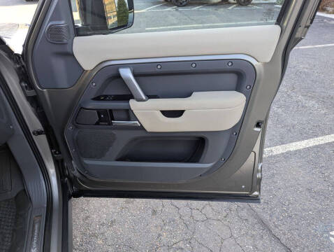 2023 Land Rover Defender 110 X-Dynamic SE