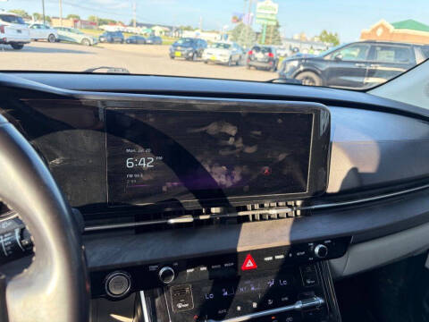 2023 Kia Carnival EX