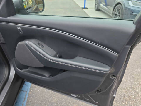 2021 Ford Mustang Mach-E Select