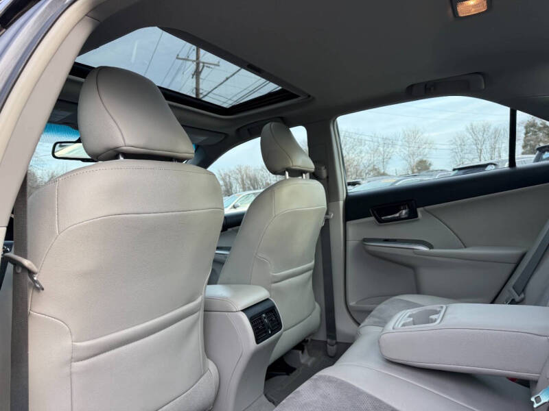 2012 Toyota Camry Hybrid XLE