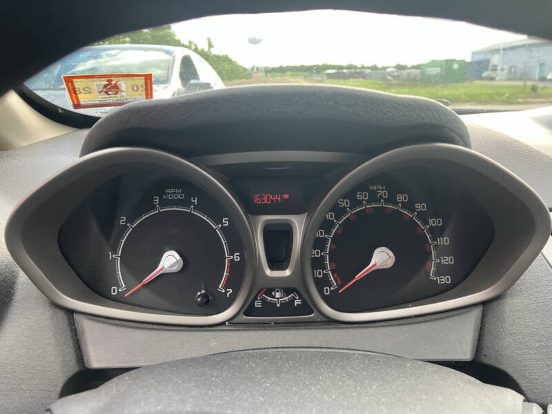2011 Ford Fiesta SE