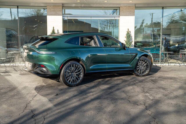 2022 Aston Martin DBX 52