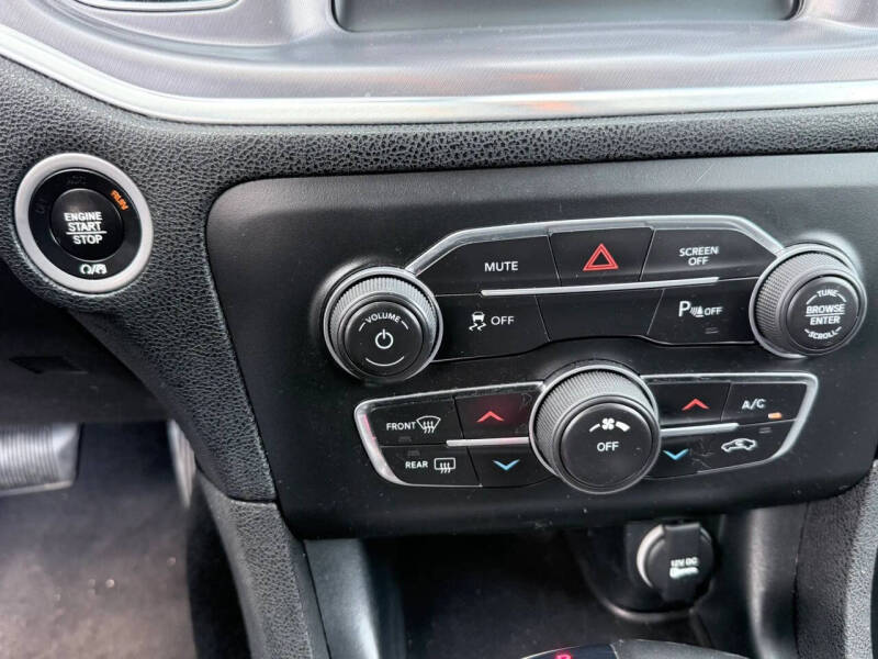 2019 Dodge Charger SXT