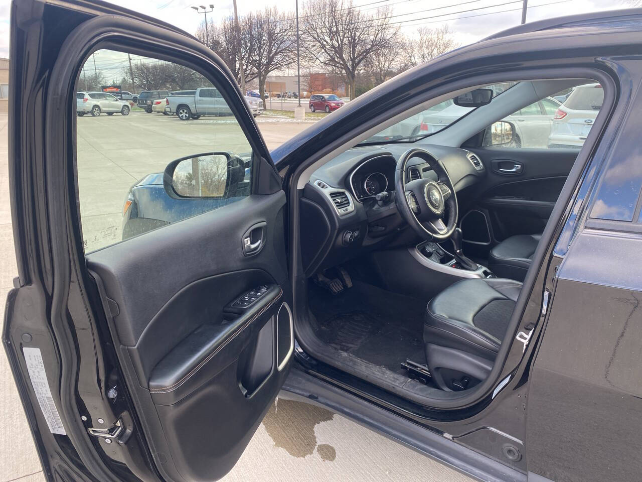 2017 Jeep Compass for sale at ORCHARD LAKE AUTO SALES INC in Farmington Hills, MI