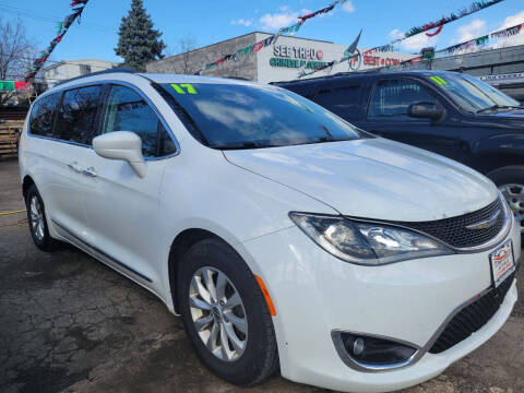 2017 Chrysler Pacifica Touring-L